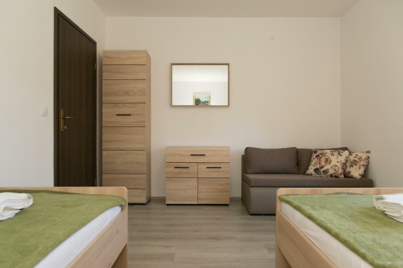 Apartman Lori Otocac Exterior photo